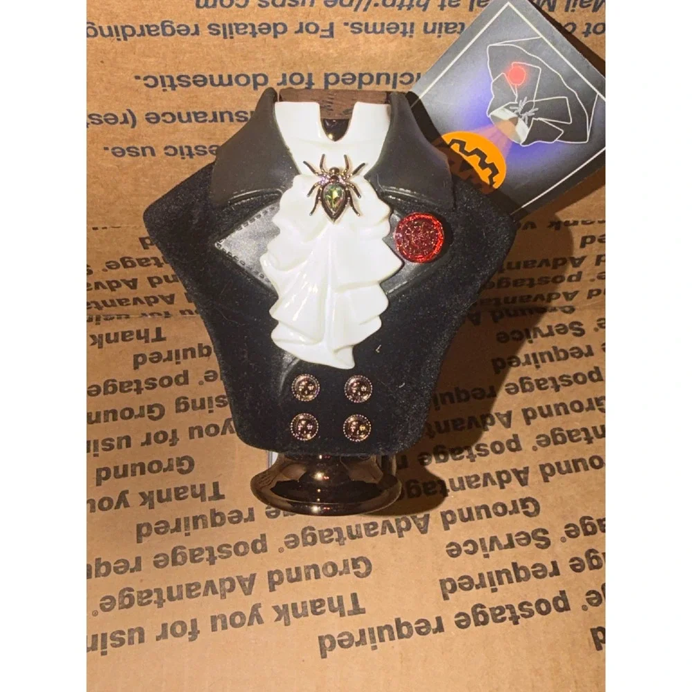 Bath and Body Works Wallflowers Vampire Tuxedo Halloween Light Up Plug In